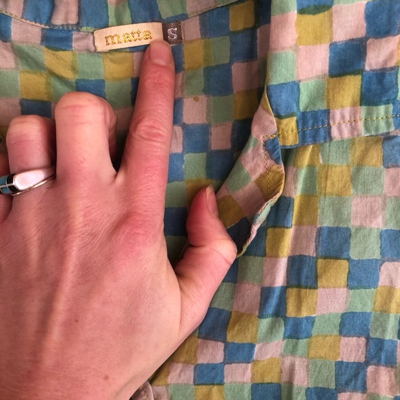 Cropped Short Sleeve Shirt - Picture 5 of 5